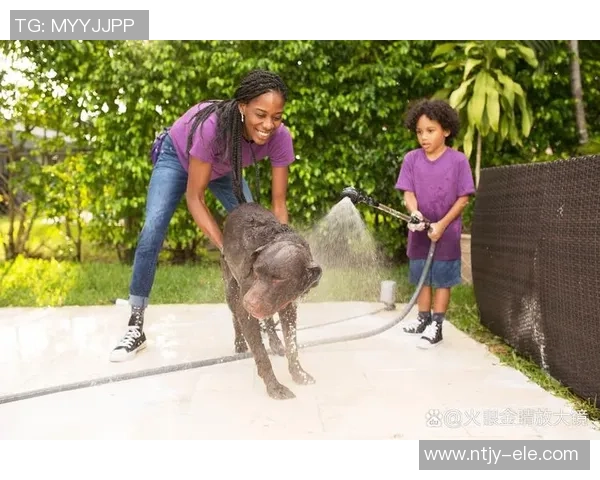 与足球明星亲密接触的精彩瞬间与难忘回忆分享 与足球明星亲密接触的精彩瞬间与难忘回忆分享