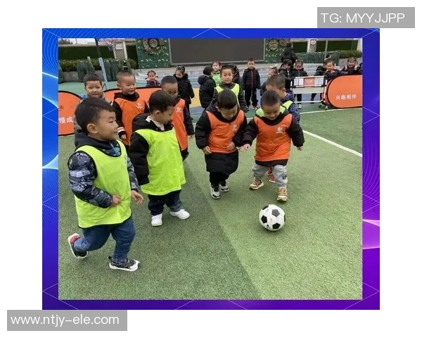 足球小胖子的梦想之旅如何在绿茵场上逆袭成传奇球星